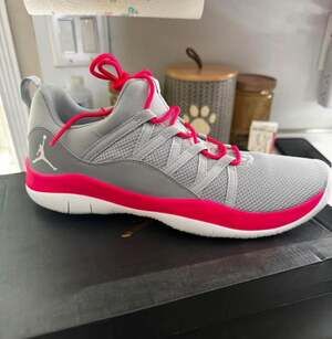 Jordan Deca Fly GG Wolf Grey Hyper Pink Youth Sneakers